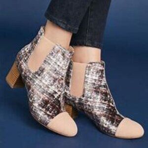 Anthropologie Velvet Chelsea Ankle Boots sz 8